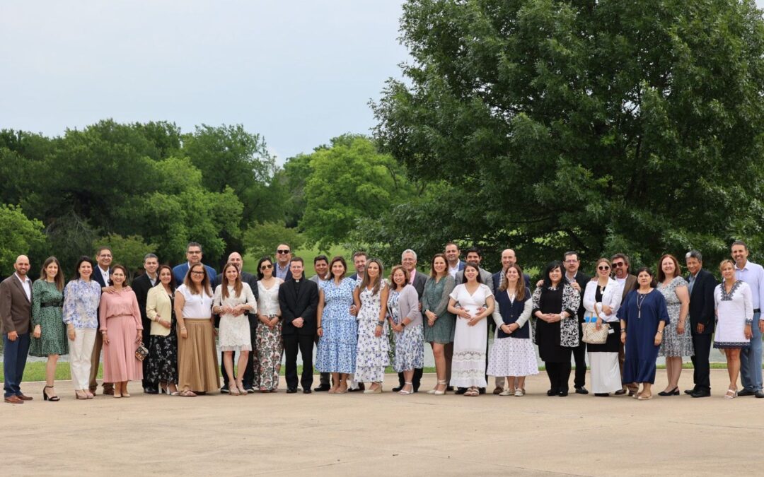 Viven exitosa renovación matrimonial en Dallas, Texas